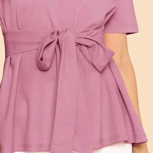Keyhole Back Self Belted Mauve Top - Picture 4 of 5